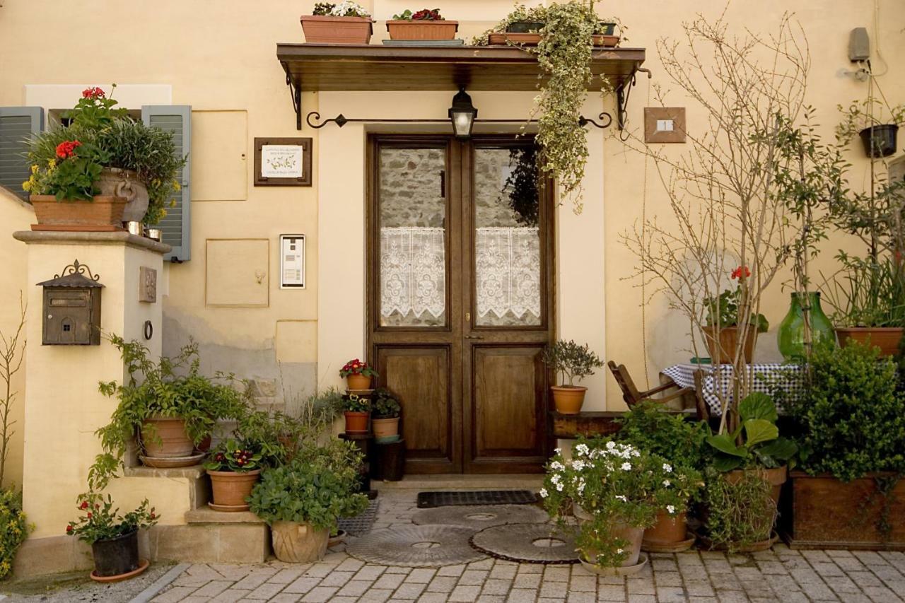 Angolo Del Gelsomino Castel Ritaldi Exteriör bild