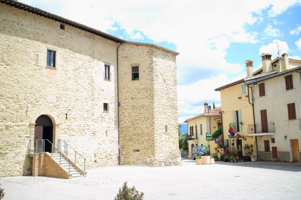 Angolo Del Gelsomino Castel Ritaldi Exteriör bild