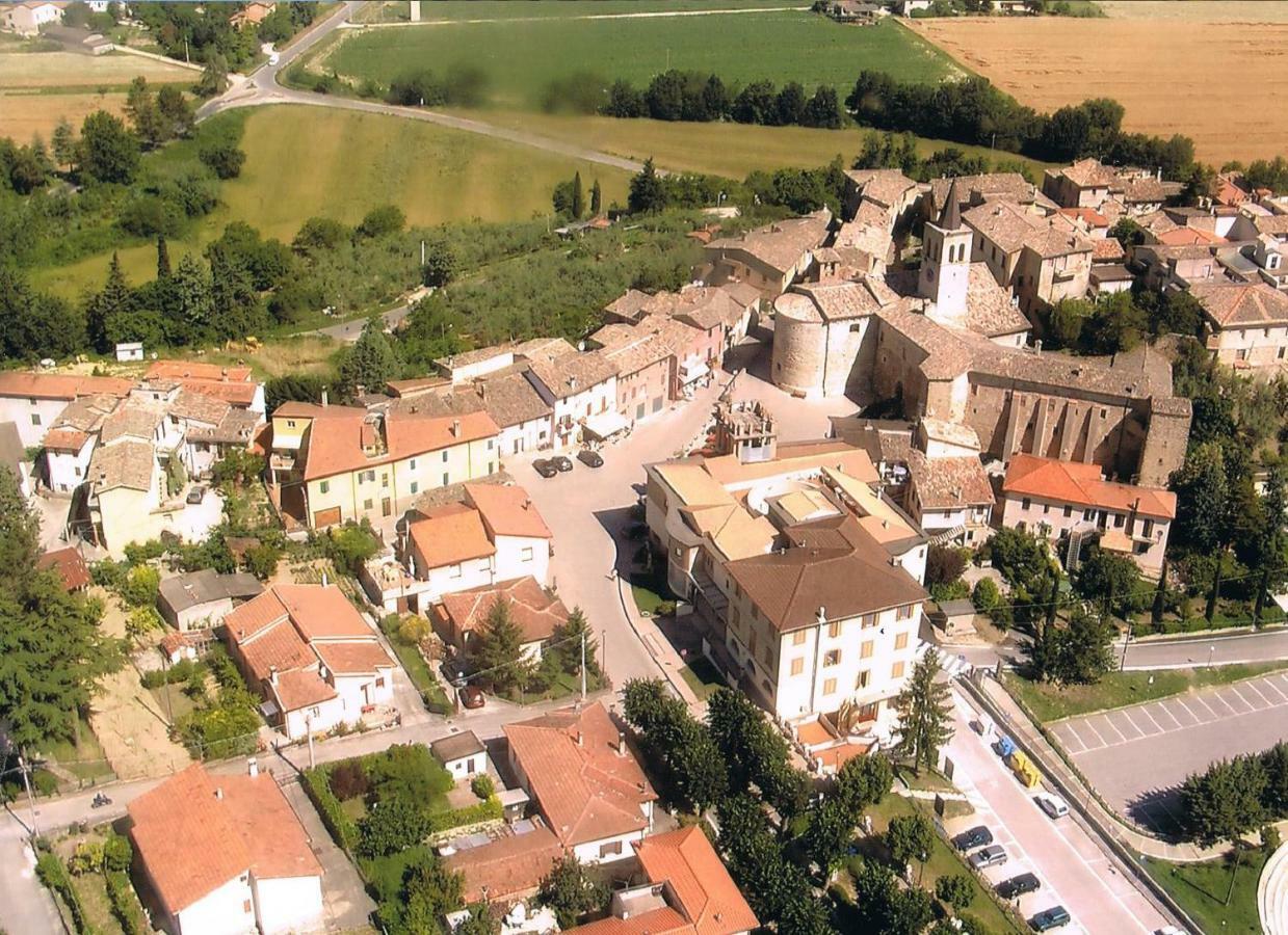 Angolo Del Gelsomino Castel Ritaldi Exteriör bild
